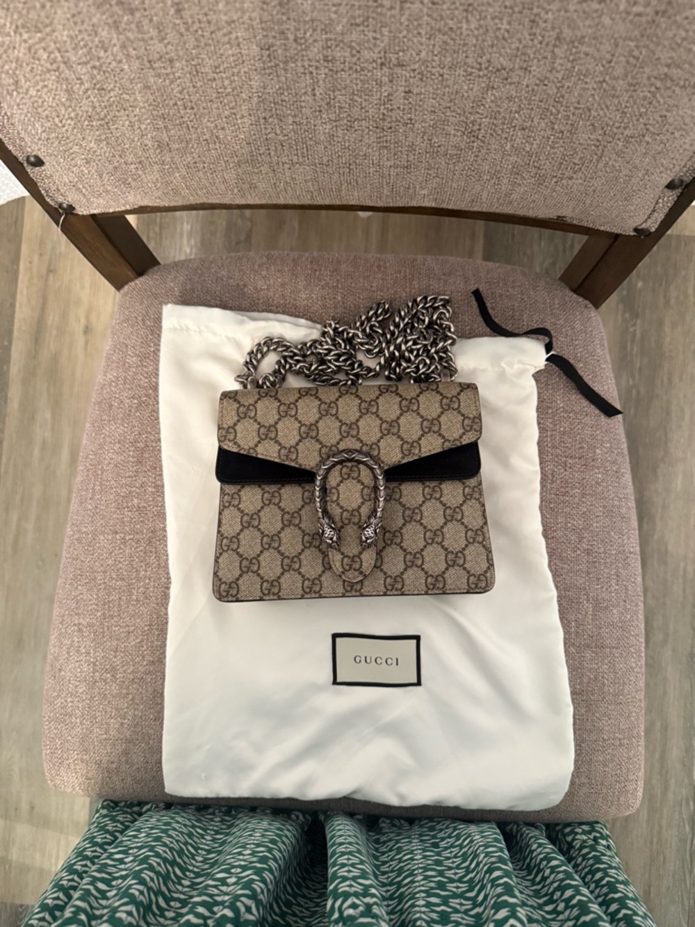 Gucci GG Supreme Beige & Black Dionysus Shoulder Bag
